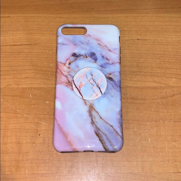 iPhone 8+ case with a matching pop socket - Picture 1 of 1